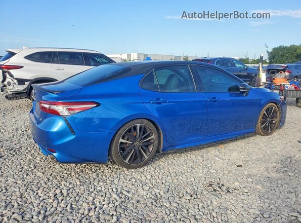 4T1B61HK5JU067654 2018 TOYOTA CAMRY Blue წინა მარჯვენა