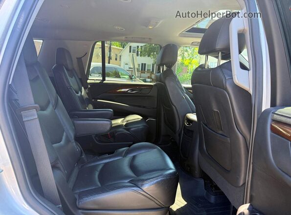 1GYS4BKJ6LR156326 2020 CADILLAC ESCALADE Silver Front interior view