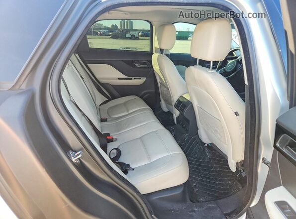 SADCK2FX5JA250387 2018 JAGUAR F-PACE White Widok wnętrza z tyłu