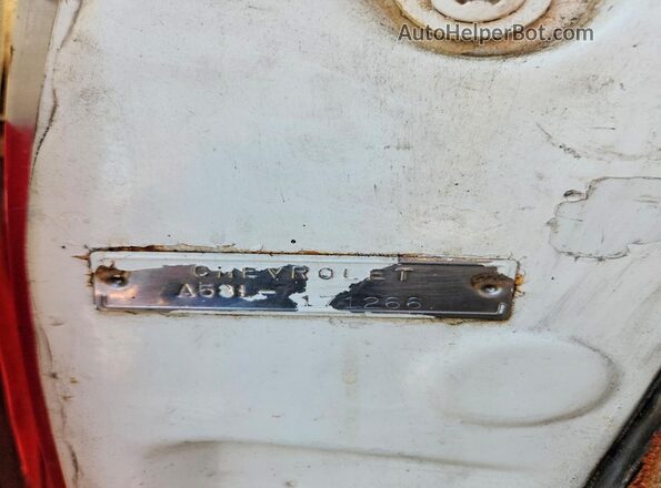 A58L171266 1958 CHEVROLET CLASSIC Белый Вид подкапотного пространства