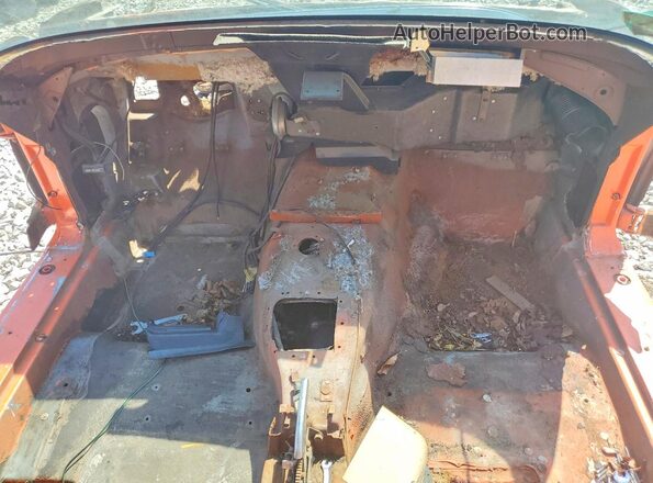 BURNTVIN123 1975 CHEVROLET CORVETTE Orange Вид панелі приладів