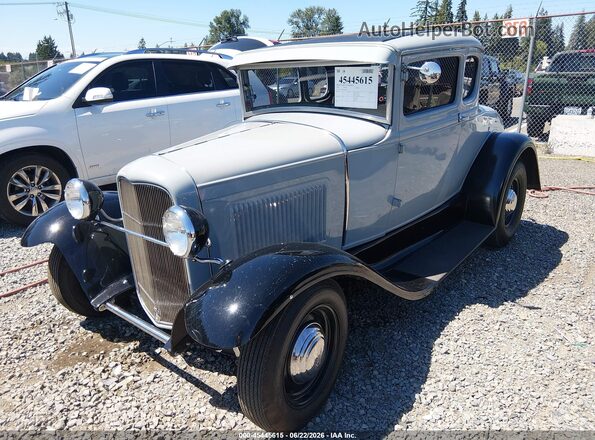 C5181301000000000 1970 FORD COUPE Light Blue Vista tres cuartos delantera izquierda