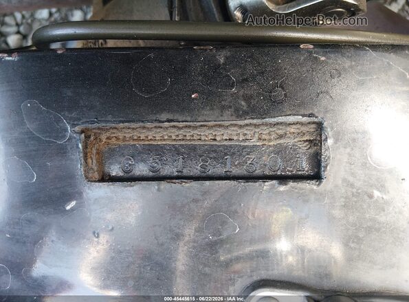 C5181301000000000 1970 FORD COUPE Light Blue Vista del compartimento del motor