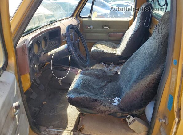 CCQ1451158707 1975 CHEVROLET C/K 10 Gold Vista interior delantera