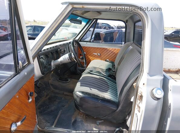 CCS142Z144639     1972 CHEVROLET C10 Серый Вид салона спереди