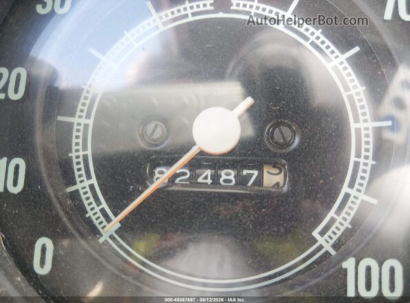 CCS142Z144639     1972 CHEVROLET C10 Серый Панорамный вид салона 360°