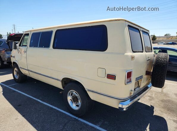 CGR367U157236 1977 CHEVROLET VAN Cream Задня ліва чверть