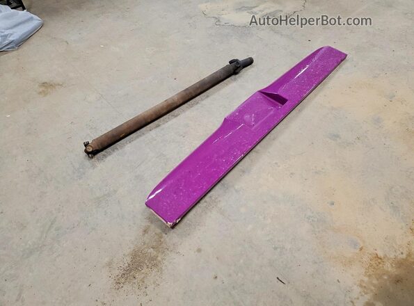 F10YKD06811 1968 FORD F100 Purple Engine compartment view