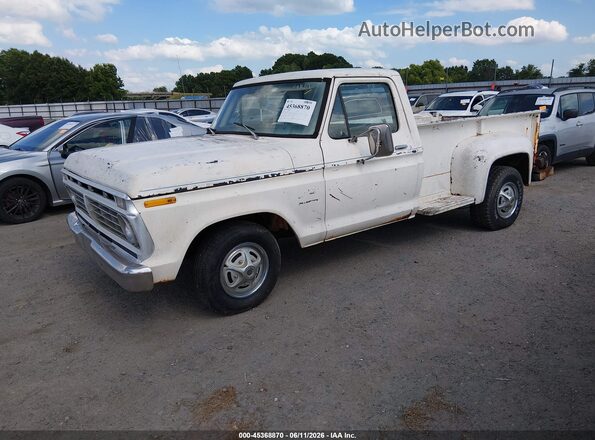 F10YLU21385       1974 FORD F100 Белый Передняя левая четверть