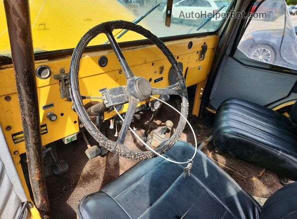 J4F835TH42410 1974 JEEP CJ7 Желтый Вид панели приборов