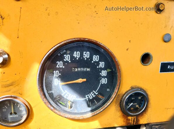 J4F835TH42410 1974 JEEP CJ7 Желтый Вид щитка приборов
