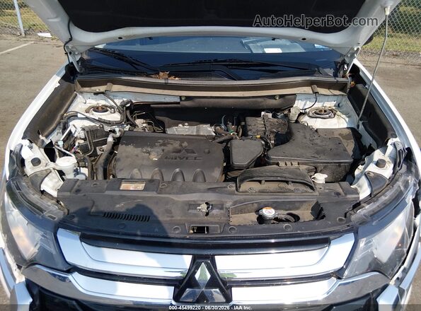 JA4AD2A3XHZ067025 2017 MITSUBISHI OUTLANDER White Widok z tyłu