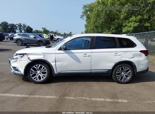 JA4AD2A3XHZ067025 2017 MITSUBISHI OUTLANDER White Widok wnętrza 360 stopni