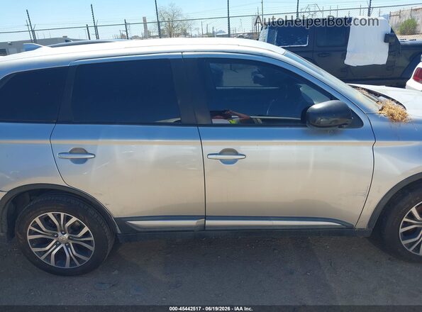 JA4AD2A3XJZ054801 2018 MITSUBISHI OUTLANDER Silver Widok wnętrza z tyłu