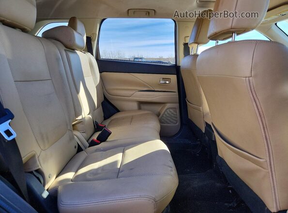 JA4AD3A31GZ021863 2016 MITSUBISHI OUTLANDER Brown Widok wnętrza z tyłu