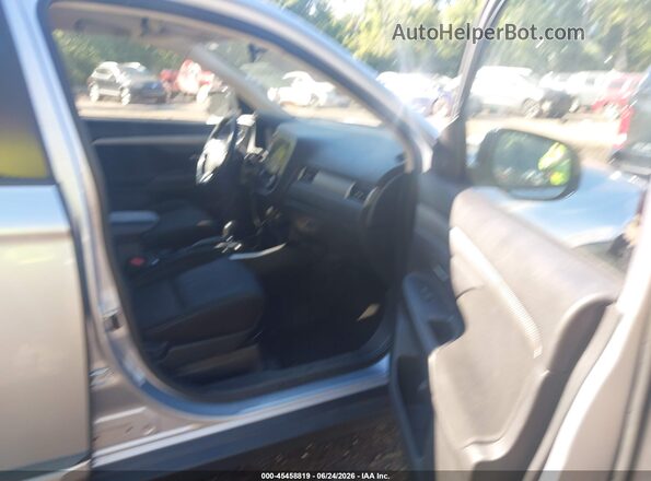 JA4AD3A31HZ044089 2017 MITSUBISHI OUTLANDER Серебряный Вид салона спереди