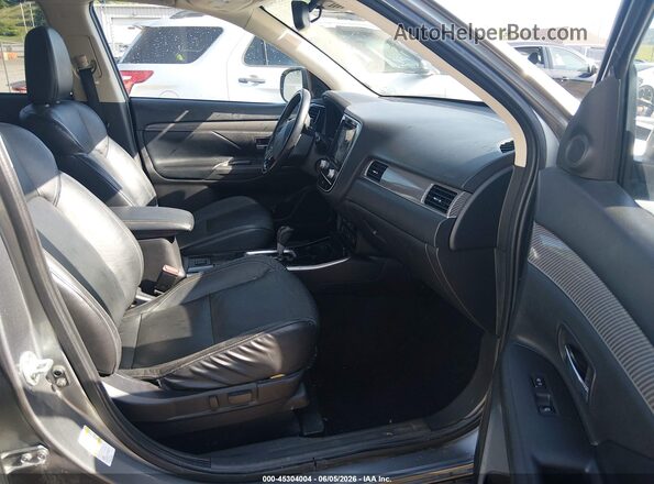 JA4AD3A31LZ024675 2020 MITSUBISHI OUTLANDER Silver Вид салону спереду