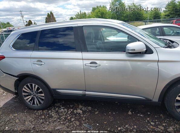 JA4AD3A32LZ019534 2020 MITSUBISHI OUTLANDER Silver Widok wnętrza 360 stopni