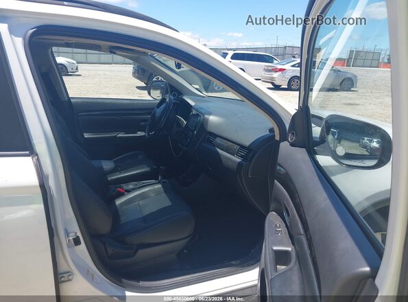 JA4AD3A33GZ034291 2016 MITSUBISHI OUTLANDER White Вид салону спереду