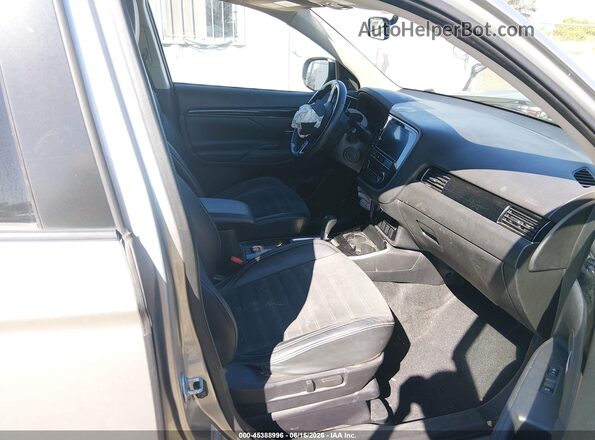 JA4AD3A33KZ044893 2019 MITSUBISHI OUTLANDER Silver Front interior view
