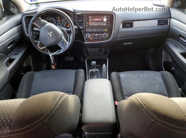 JA4AD3A34JJ004108 2018 MITSUBISHI OUTLANDER Серебряный Вид панели приборов