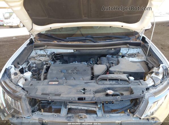 JA4AD3A34KZ012289 2019 MITSUBISHI OUTLANDER White Вид ззаду