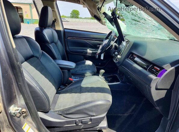 JA4AD3A34LZ005473 2020 MITSUBISHI OUTLANDER Gray Front interior view