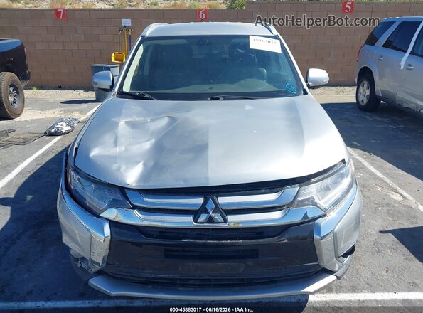 JA4AD3A35JZ056218 2018 MITSUBISHI OUTLANDER Silver Вид панелі приладів