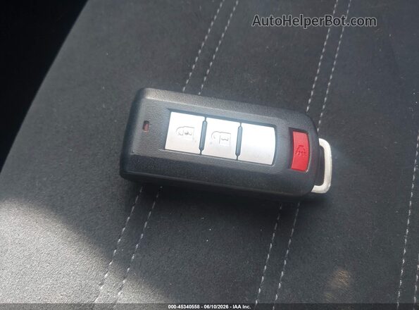 JA4AD3A36LZ012313 2020 MITSUBISHI OUTLANDER Red Widok deski rozdzielczej
