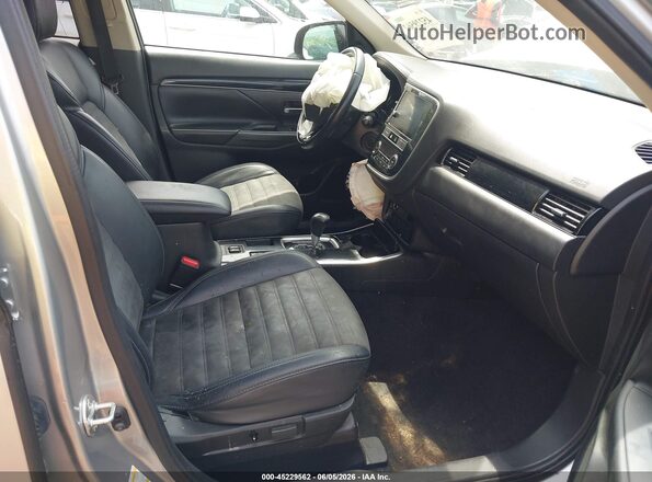 JA4AD3A37KZ041818 2019 MITSUBISHI OUTLANDER Silver Вид салону спереду