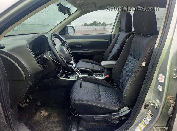 JA4AD3A39JJ002435 2018 MITSUBISHI OUTLANDER Silver Вид салону спереду