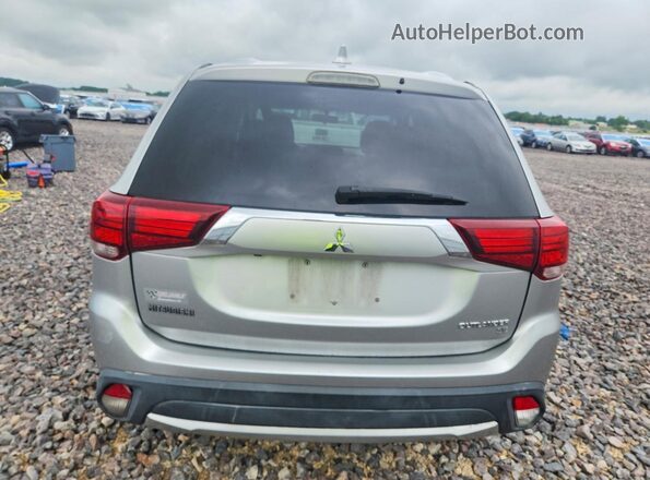 JA4AD3A39JJ002435 2018 MITSUBISHI OUTLANDER Silver Вид ззаду