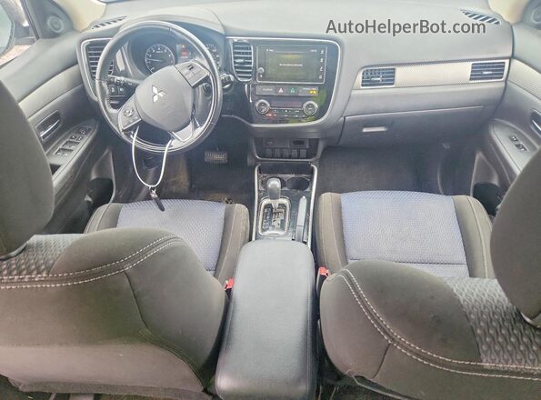 JA4AD3A39JJ002435 2018 MITSUBISHI OUTLANDER Silver Вид панелі приладів