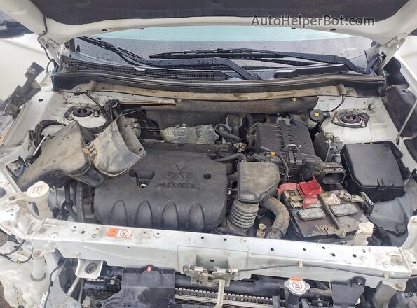 JA4AD3A39JZ019401 2018 MITSUBISHI OUTLANDER White Vista del compartimento del motor