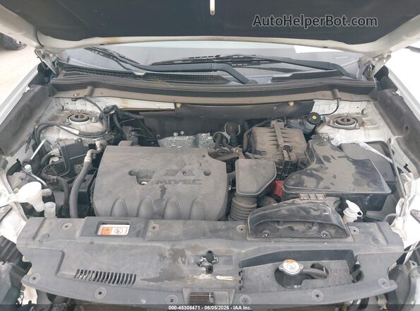 JA4AD3A3XGZ017620 2016 MITSUBISHI OUTLANDER White უკანა ხედი