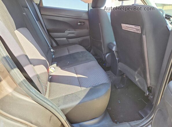 JA4AP3AU2HZ070538 2017 MITSUBISHI OUTLANDER Brown Widok wnętrza z tyłu