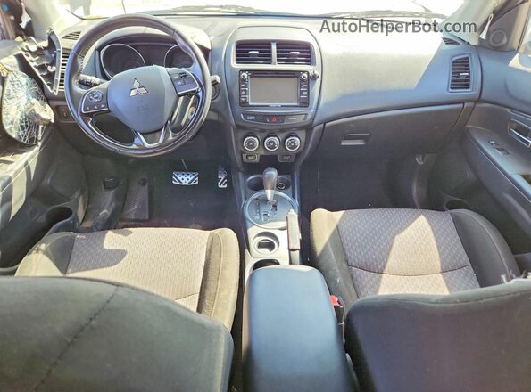 JA4AP3AU2HZ070538 2017 MITSUBISHI OUTLANDER Brown Widok deski rozdzielczej