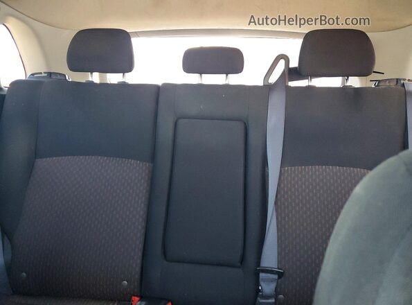 JA4AP3AU2JU024792 2018 MITSUBISHI OUTLANDER Silver Rear seats view