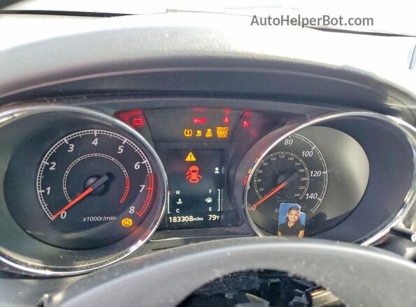JA4AP3AU2KU012286 2019 MITSUBISHI OUTLANDER Silver Вид щитка приладів