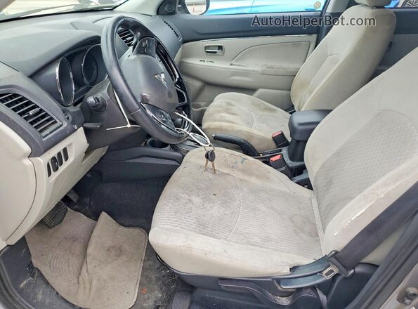JA4AP3AU4HZ026685 2017 MITSUBISHI OUTLANDER Gray Вид салону спереду