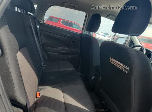 JA4AP3AU4JU004804 2018 MITSUBISHI OUTLANDER White Вид задньої частини салону