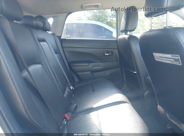 JA4AP4AWXHZ017402 2017 MITSUBISHI OUTLANDER SPORT White 