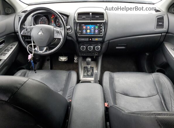 JA4AP4AWXJU000957 2018 MITSUBISHI OUTLANDER Silver 