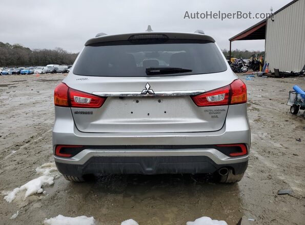 JA4AP4AWXJU000957 2018 MITSUBISHI OUTLANDER Silver 