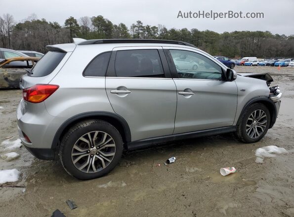 JA4AP4AWXJU000957 2018 MITSUBISHI OUTLANDER Silver 