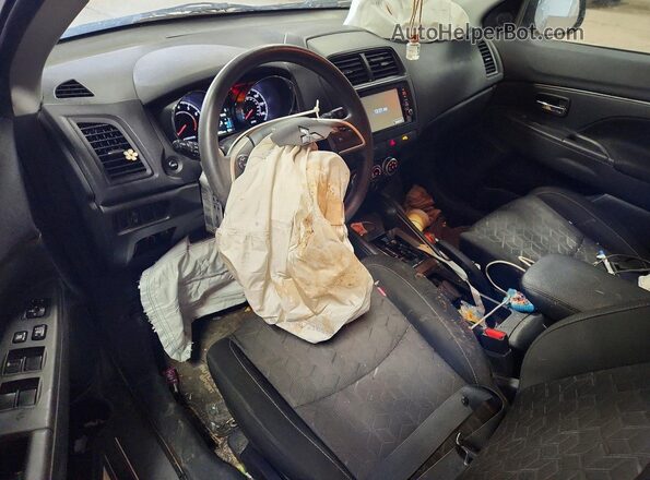 JA4APUAU0MU035266 2021 MITSUBISHI OUTLANDER Gray Widok deski rozdzielczej