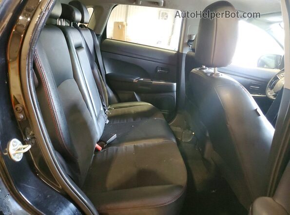 JA4APVAU2NU000381 2022 MITSUBISHI OUTLANDER Black Вид задньої частини салону