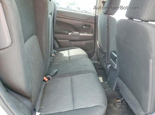 JA4APVAU5MU025953 2021 MITSUBISHI OUTLANDER Silver Սալոնի հետևի տեսք
