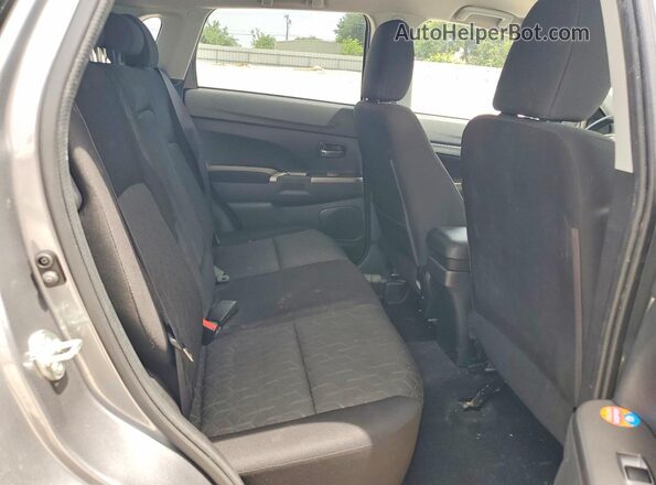 JA4APVAU7MU024657 2021 MITSUBISHI OUTLANDER Silver Vista interior trasera