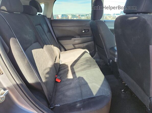 JA4AR3AU2LU024823 2020 MITSUBISHI OUTLANDER Серебряный Вид задних сидений